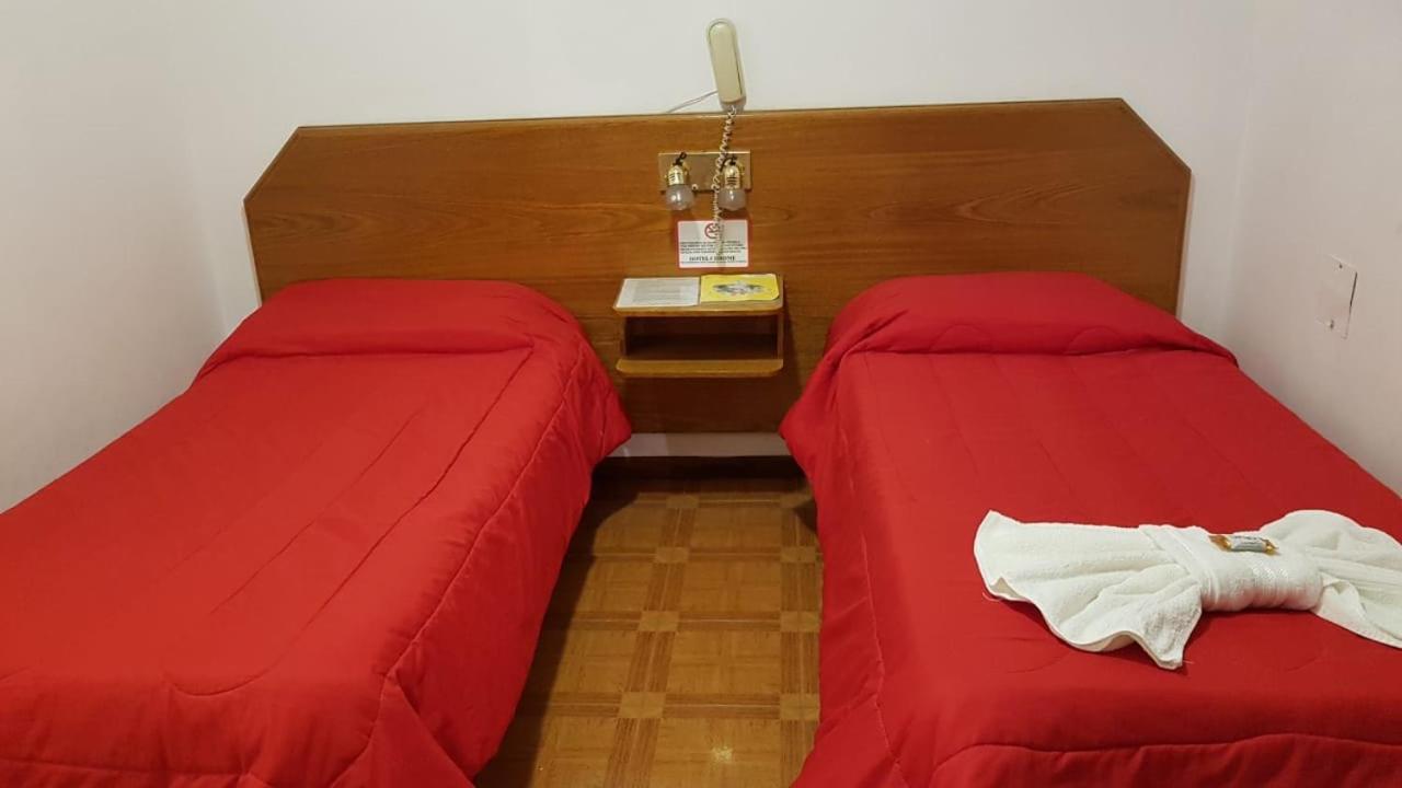 Río Cuarto Chrome Hotel מראה חיצוני תמונה